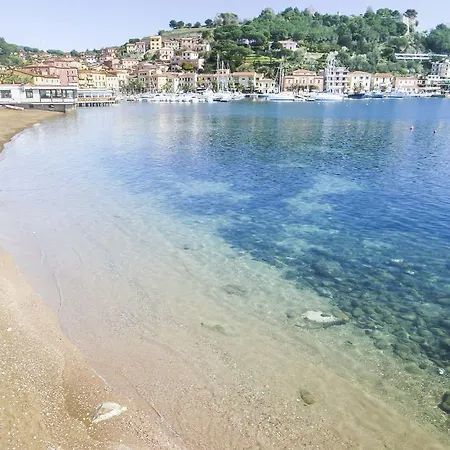 Il Porto Trilocale Nr.7 Apartmán *